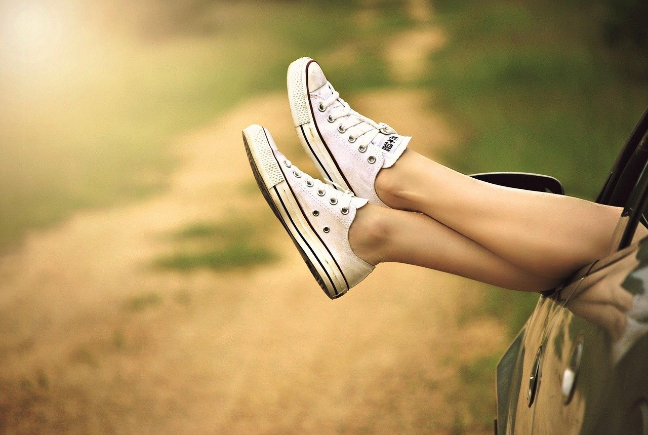 shoes, legs, car, car window, woman, car wallpapers, girl, outdoors, carefree, leisure, lifestyle, feet, footwear, sneakers, converse, sunlight